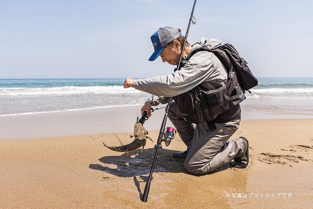 釣り上げた魚は良型のマゴチ。「ネッサリミテッド」がいかに高感度であるかを確かめられた1匹だった。