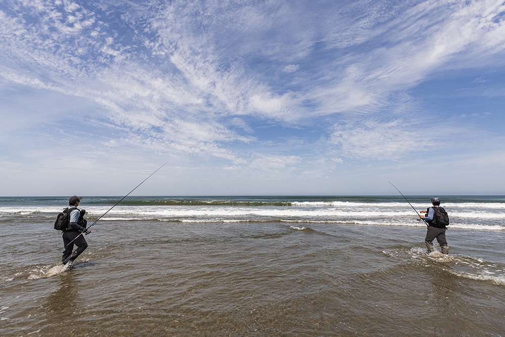 広大なサーフが広がる茨城県のサーフ。人気の釣り場であり連日多くのアングラーが訪れ る。