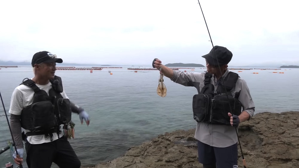 海野教授が釣ったイカに出たパンダマーク。群れがある可能性が高いが、警戒される可能性も高い。