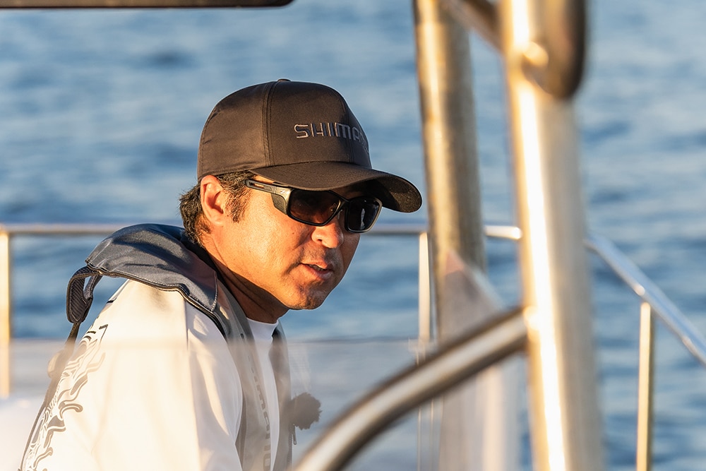 「オルカ フィッシングガイドサービス」の大村船長。このエリアのチニングを開拓してきた人物で豊富な経験を持つ。 「オルカ フィッシングガイドサービス」の大村船長。このエリアのチニングを開拓してきた人物で豊富な経験を持つ。