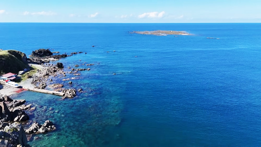 近年アオリイカの生息域拡大によって、新たな釣り場となりつつある東北の海。