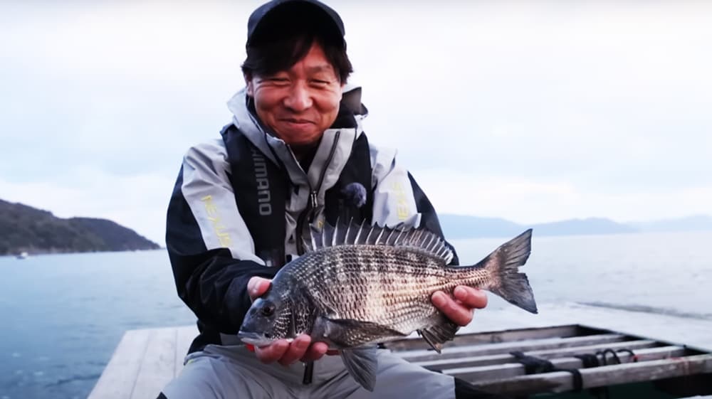 クロダイ釣りの名手・山本太郎さんの原点、若狭本郷の筏でNEWセイハコウ フィラートを曲げ愉しむ クロダイ釣りの名手・山本太郎さんの原点、若狭本郷の筏でNEWセイハコウ フィラートを曲げ愉しむ