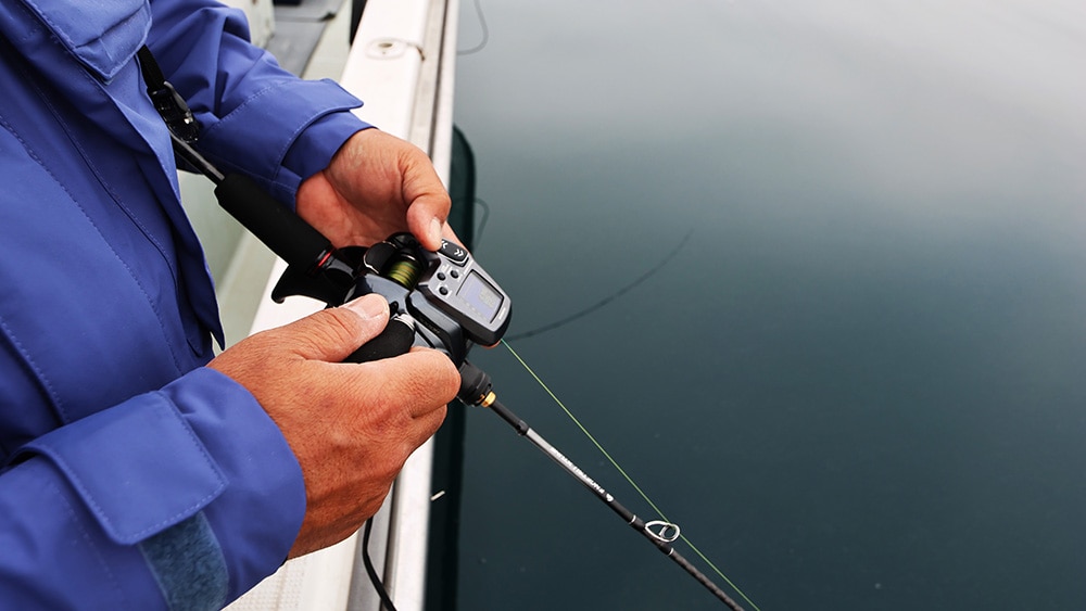 「さそい速」はリトリーブスピード。スピードは数値で決め、設定後はタッチドライブを押す、クラッチを押すだけで等速での巻き上げをしてくれる。