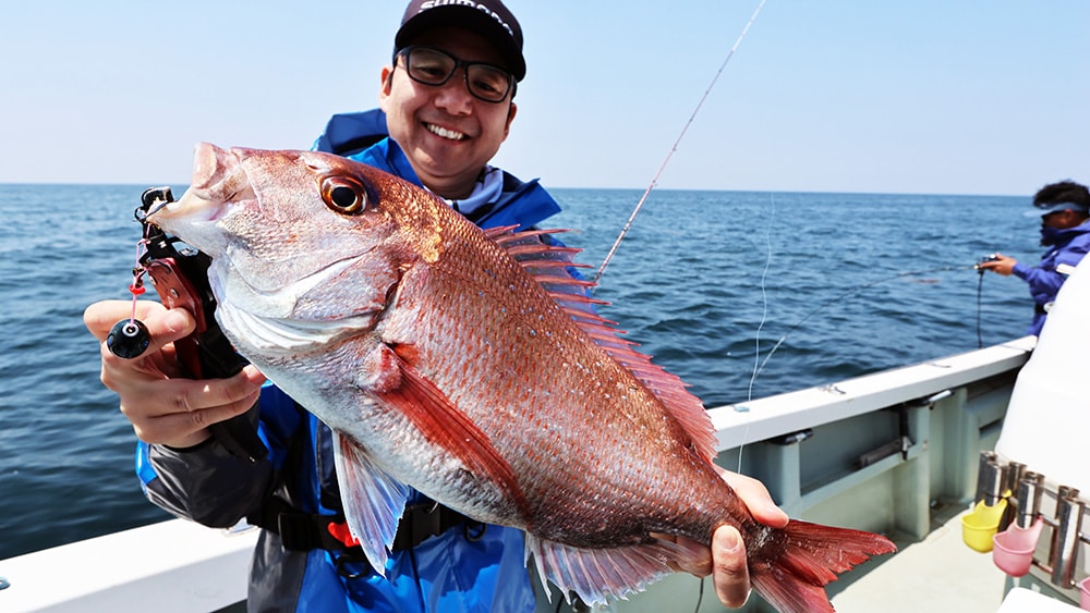 魚の反応に対して素早く対応してキャッチ。フォースマスター300の回収の速さは武器になる。