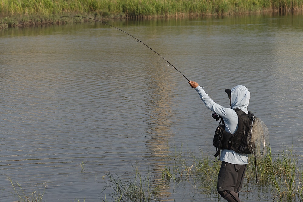 ジョイント型ポッパーに待望のヒット。「ディアルーナZM」の伸縮機能を活かして落ち着いてやり取りを進める前田さん。 ジョイント型ポッパーに待望のヒット。「ディアルーナZM」の伸縮機能を活かして落ち着いてやり取りを進める前田さん。