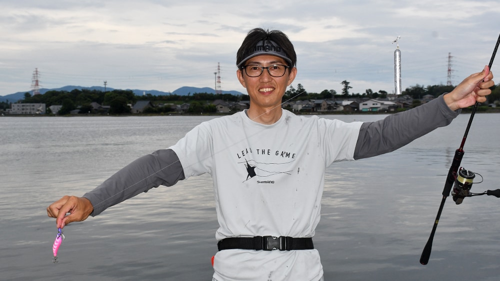 今回は、メタルスッテ仕掛けと、オモリグ仕掛け、2つの釣り方で、ターゲットを狙っていく。（※左がメタルスッテ、右がオモリグ）