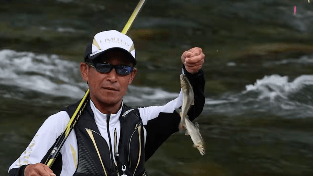 島 啓悟さんが入ったのは益田川。変化のある場所からスタート。自身が開発サポートした急瀬T85で、ピンポイントを探っていく。