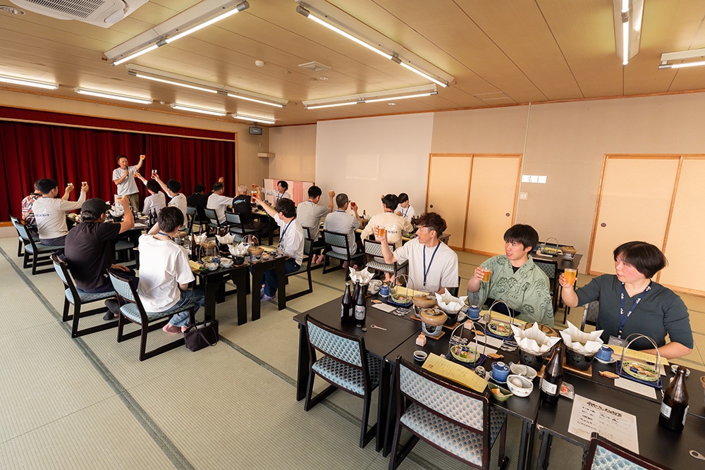 そんな楽しい宴の最中、シマノスタッフによる特別なトークセッションが始まりました。