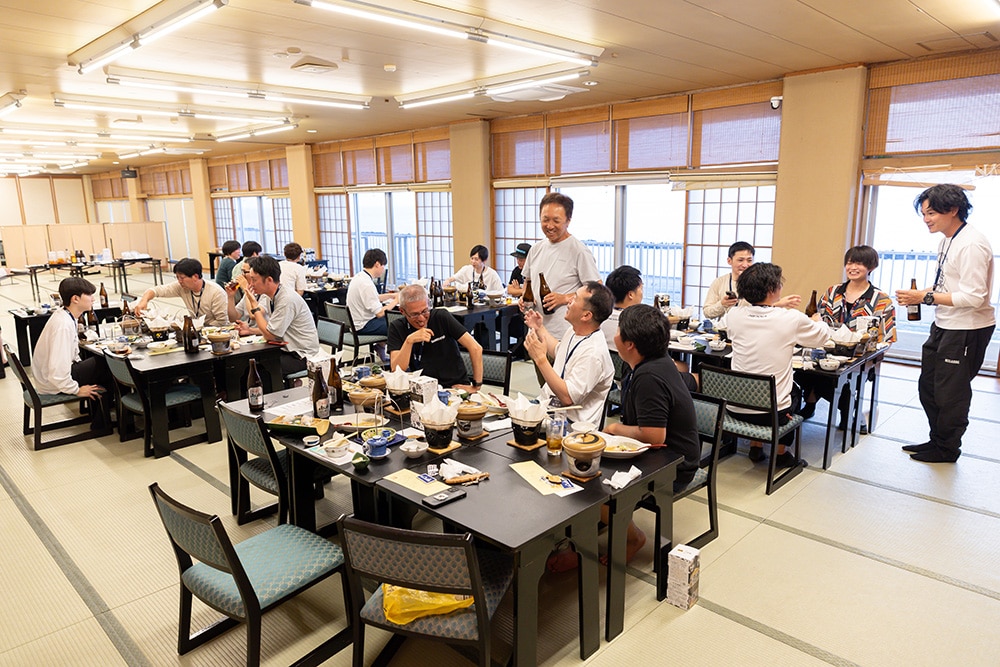 そんな楽しい宴の最中、シマノスタッフによる特別なトークセッションが始まりました。