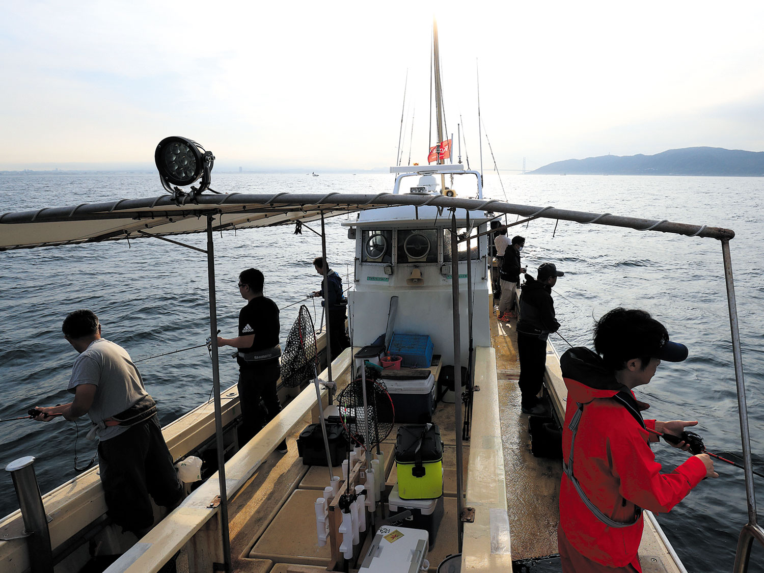 淡路島の富島沖は、海も穏やかでタコ釣り日和。