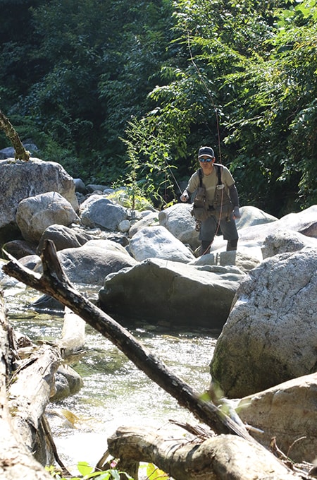 軽い力で曲げることができれば、おのずとキャスト精度も上がる。ピンポイントへの投入も意のまま。