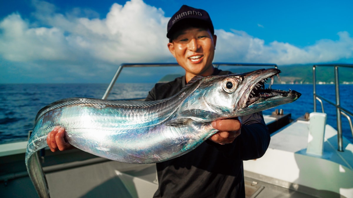 大阪府泉佐野出船のタチウオ。関西トーナメンターの作法。