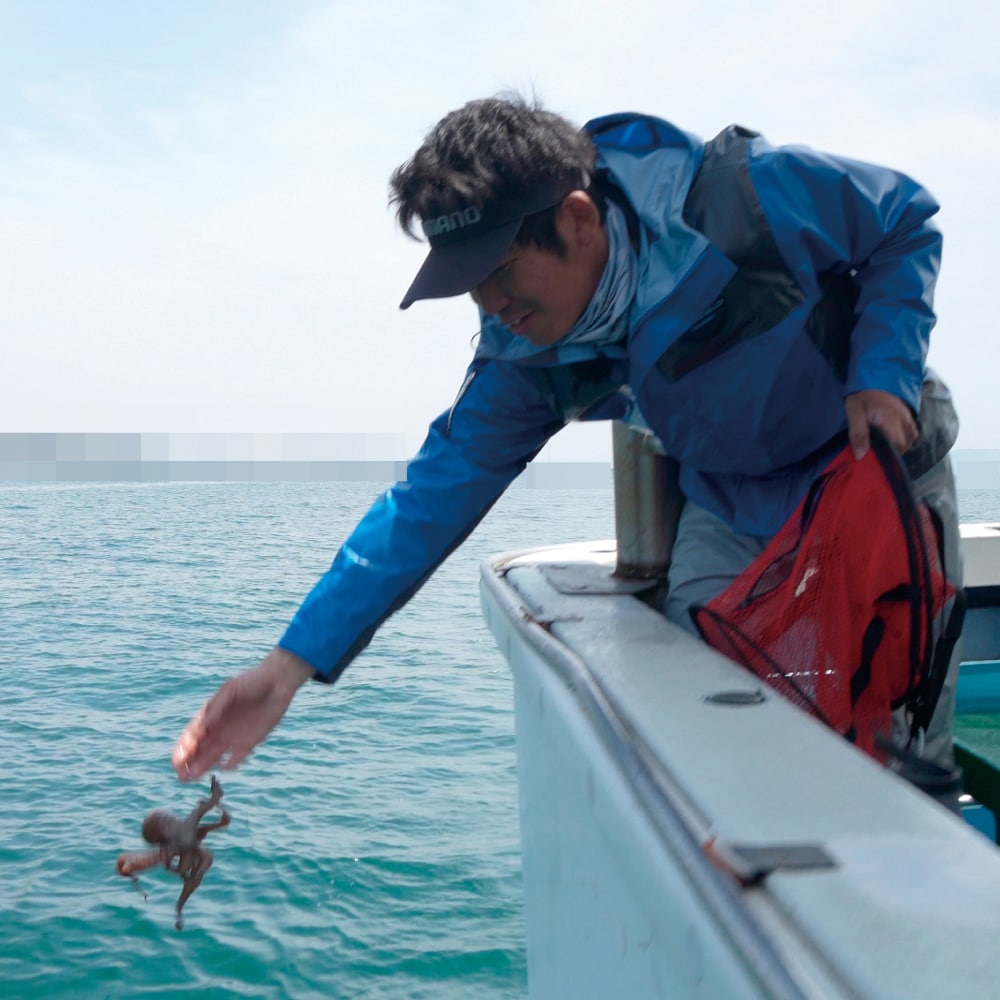 12時に沖上がりした後に船長指定の場所でリリースします
