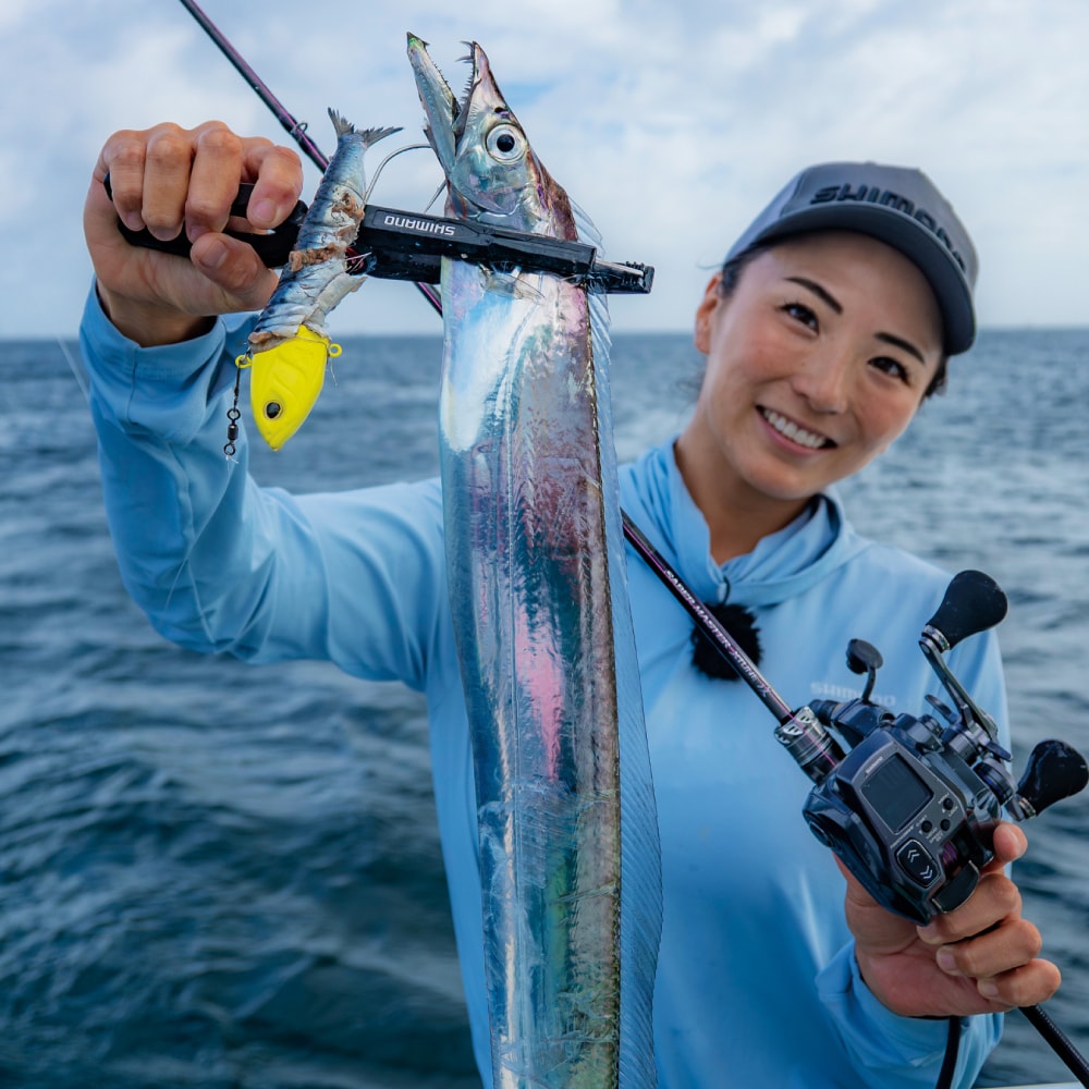 1本ずつタチウオとの勝負に楽しさを感じるという金澤さん