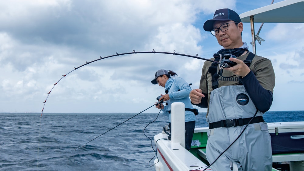 喰い込ませたらタッチドライブを深く押し込んでフッキング。タッチドライブスピードロックは押せば増速、離せばファイト速でやり取りを楽しめる