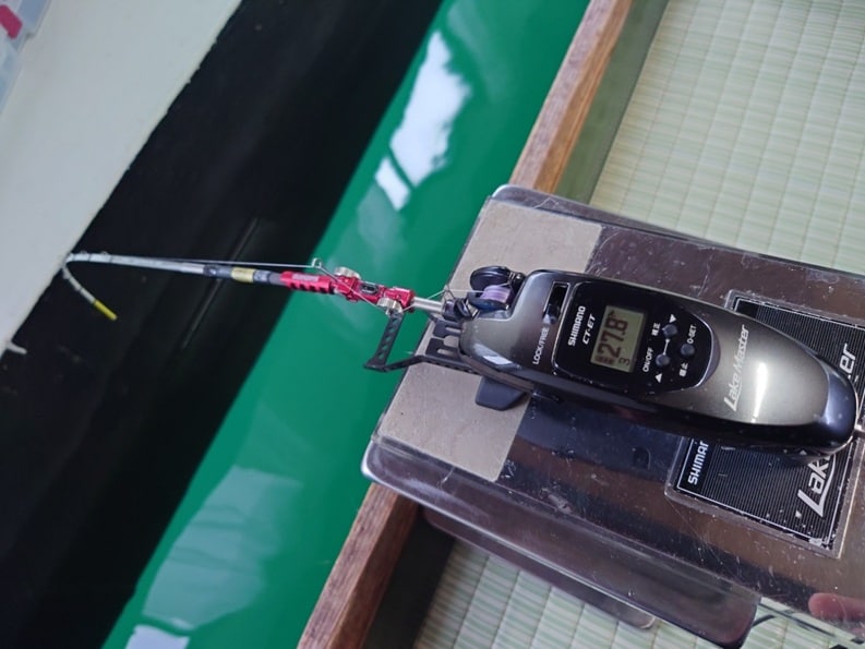 最初のポイントは水深３０メートルでした。