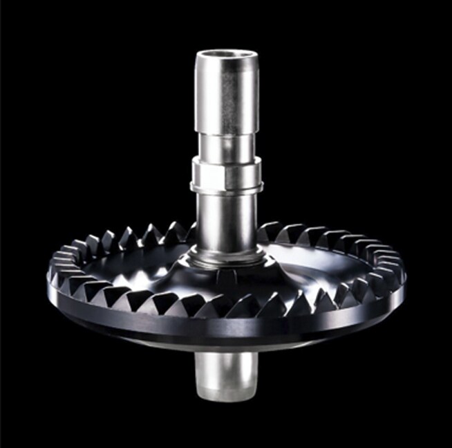 SHIMANO 金属加工工艺的象征，精密冷锻加工“HAGANE 齿轮”