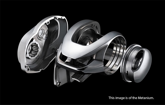 A Highly Rigid and Highly Sensitive Solid Metal Body